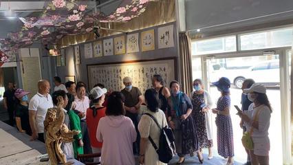 文化自信 不忘初心——木壘書畫藝術(shù)家赴奇臺縣書畫藝術(shù)創(chuàng)作基地藝術(shù)交流活動圓滿成功